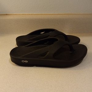 Oofos Sandals